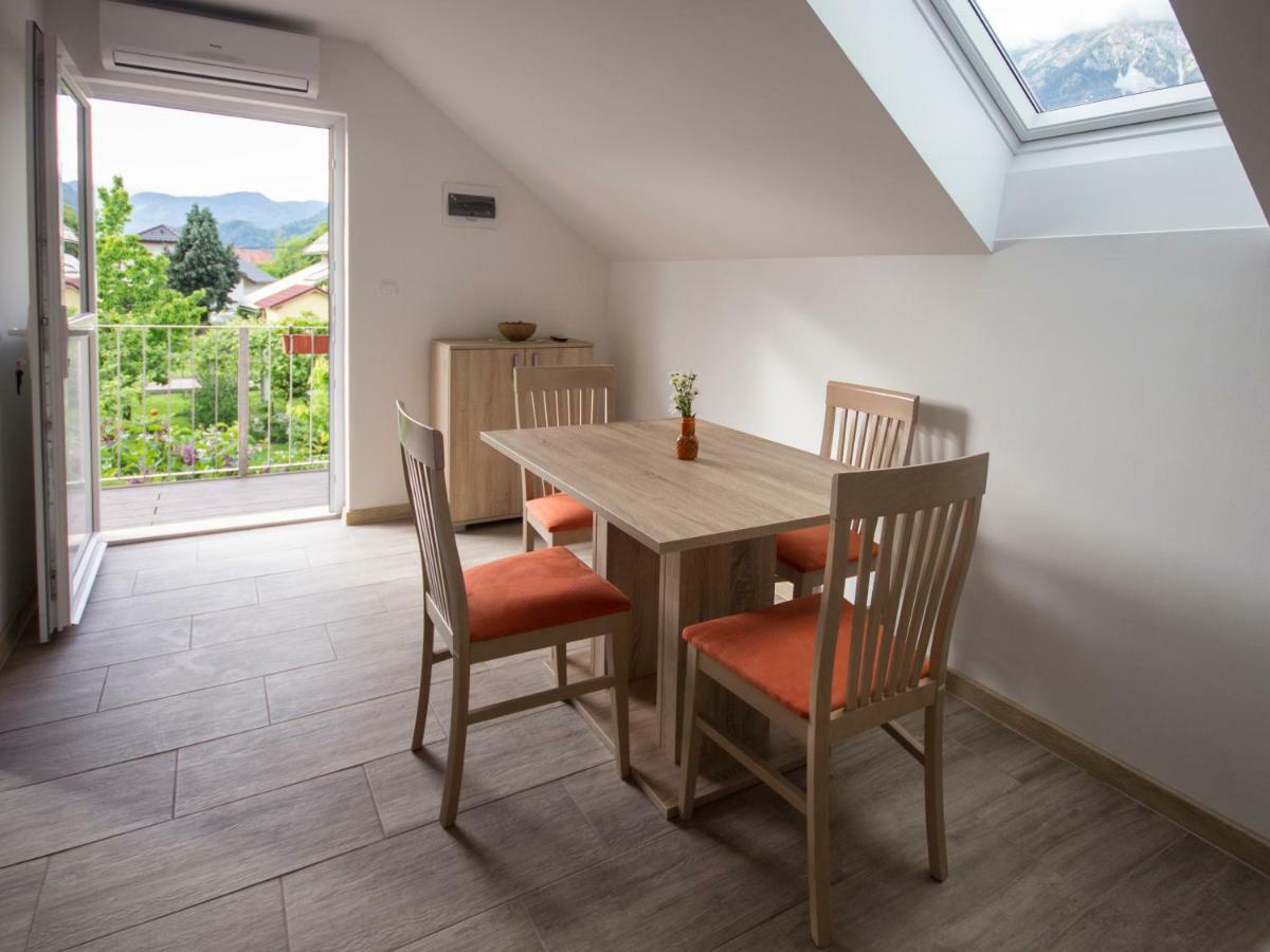 Zirovnica Apartment Marjetka מראה חיצוני תמונה